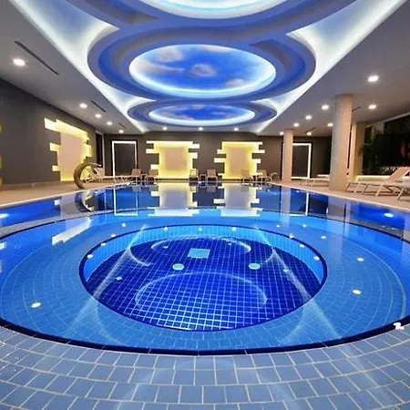 Modern Flat By Mediterranean شقة *