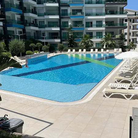 Modern Flat By Mediterranean דירה